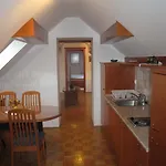 Penzion Sobe Ravbar 3*